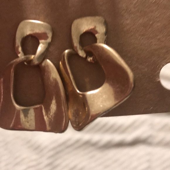 3 Pair Goldtone Ear rings New NWT - Picture 4 of 6